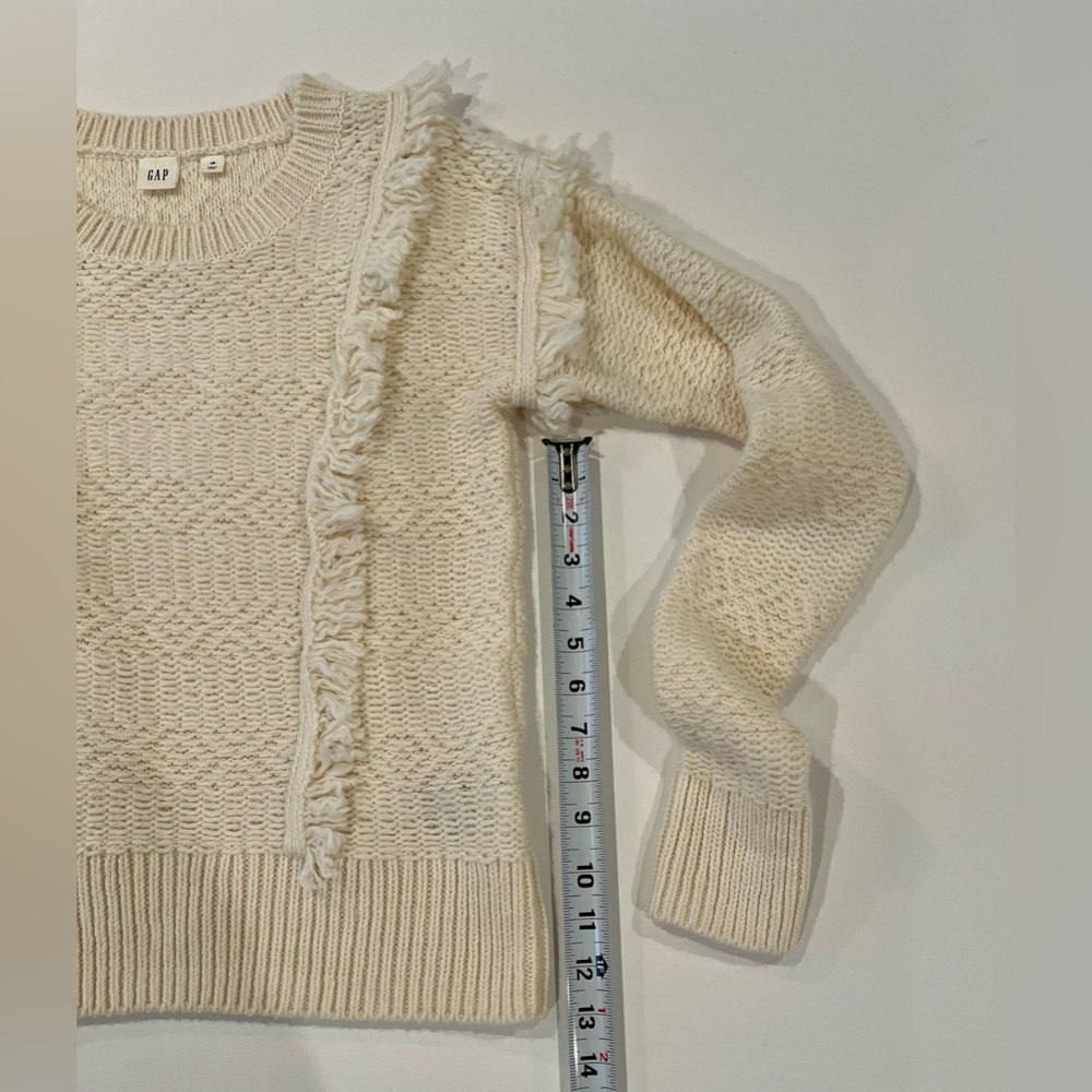 GAP Wool Blend Cable Knit Frilly Cream Fringe Extra Small Sweater - Picture 7 of 13
